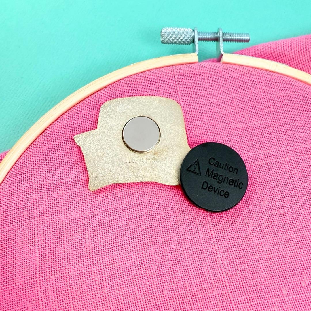 Stitch And Bitch Needle Minder